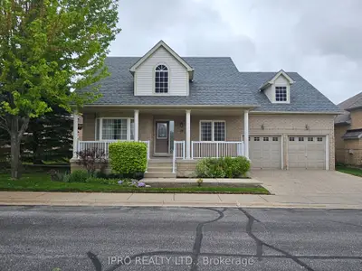 Detached Condo in Brampton