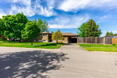 Detached in Halton Hills