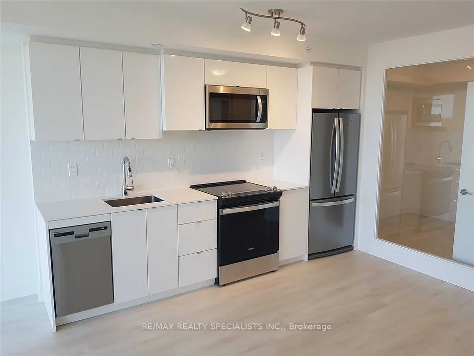 1461 Lawrence Avenue W 1108, Toronto W04, ON M6L 0A6