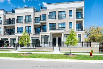 Condo Townhouse in Oakville