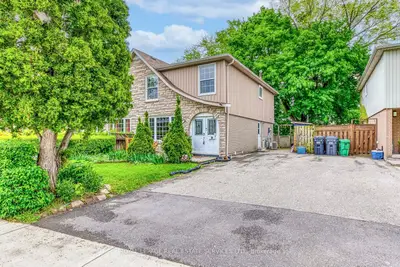 Semi-Detached in Mississauga