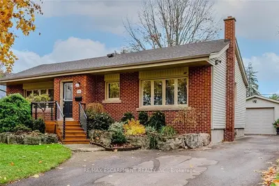 957 Sanford Drive, Burlington, On L7t 3g7