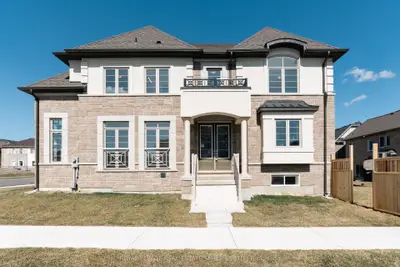 Detached in Burlington