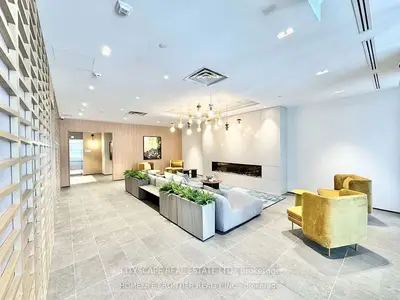 Condo Apartment in Milton