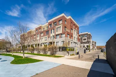 Condo Townhouse in Toronto