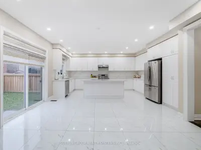Detached in Milton