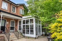 2031 Davenport Road, Toronto W03, ON M6N 1C5
