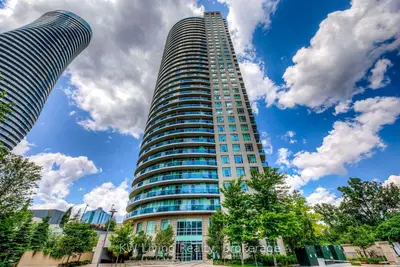 Condo Apartment in Mississauga