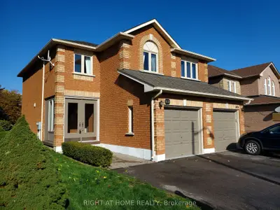 Semi-Detached in Mississauga