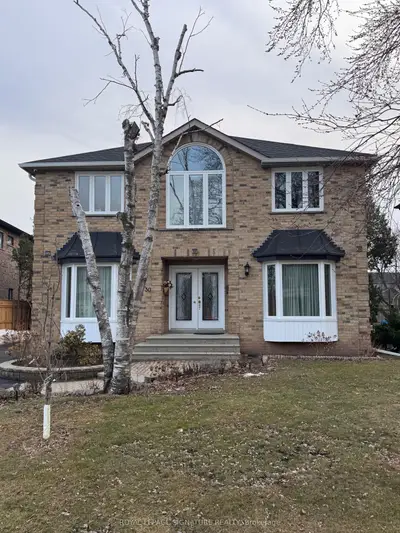 Detached in Oakville