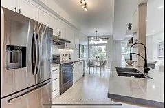 2305 Stone Glen Crescent, Oakville, On L6m 0c9