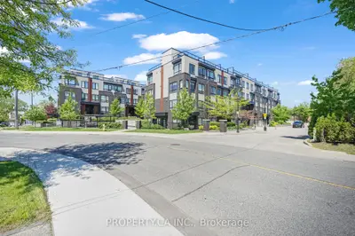Condo Townhouse in Toronto
