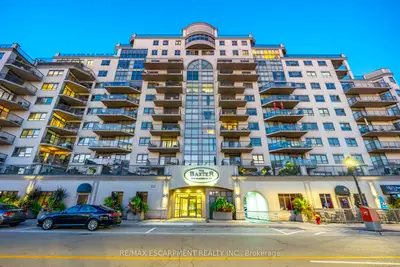 Condo Apartment in Burlington