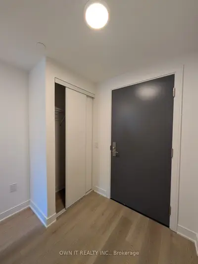 Condo Apartment in Mississauga