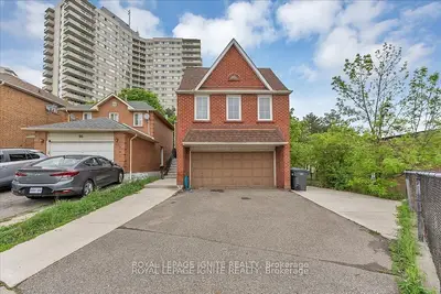 Detached in Brampton