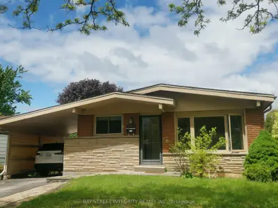 Detached in Burlington