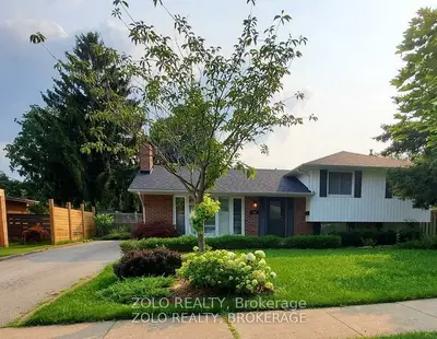 Detached in Burlington