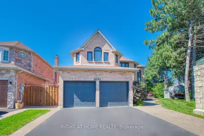 Detached in Mississauga