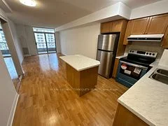3888 Duke Of York Boulevard 831, Mississauga, On L5b 4p5
