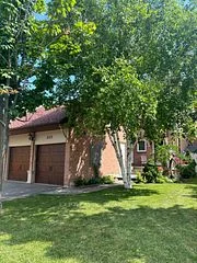 285 Kingsbridge Garden Circle, Mississauga, On L5r 1l1