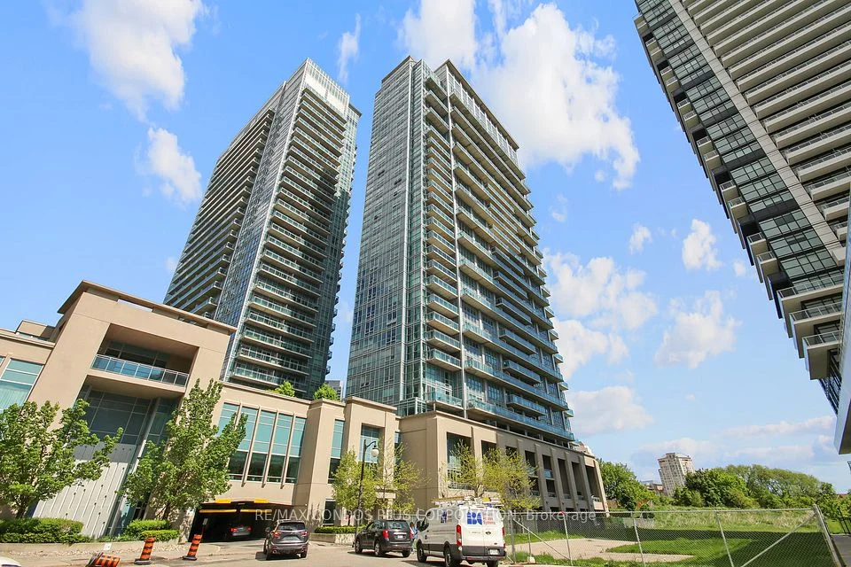 155 Legion Road 912, Toronto W06, ON M8Y 0A1