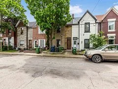 28 Miller Street, Toronto W03, ON M6N 2Z7