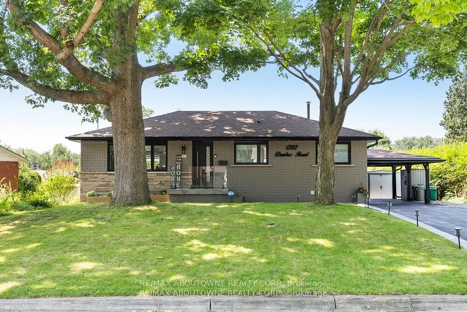 1302 Dunbar Road, Burlington, On L7p 2j9