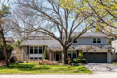 Detached in Oakville