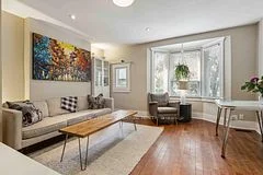 50 Galley Avenue Upper, Toronto W01, On M6r 1g8