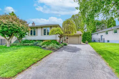 Detached in Burlington