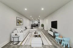 690 Mississuaga Valley Boulevard, Mississauga, ON L5A 1Z4