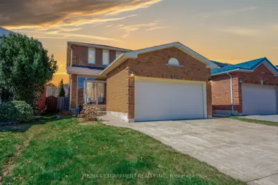 Detached in Burlington