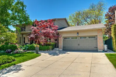Detached in Burlington