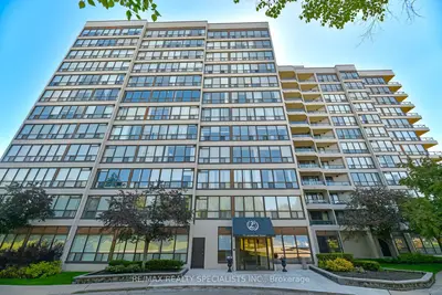 Condo Apartment in Brampton