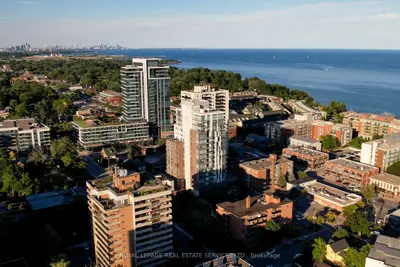 8 Ann Street 703, Mississauga, On L5g 3e6