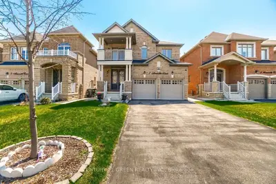 Detached in Brampton
