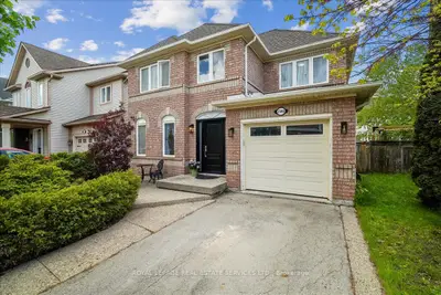 Detached in Burlington