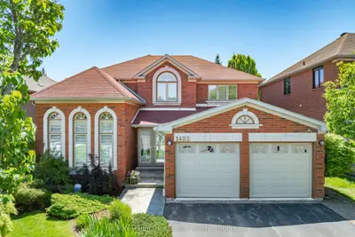Detached in Oakville