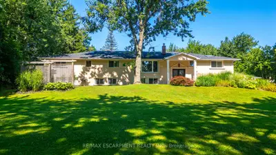 Detached in Burlington