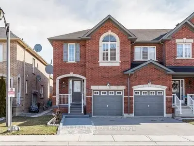 Att/Row/Townhouse in Milton