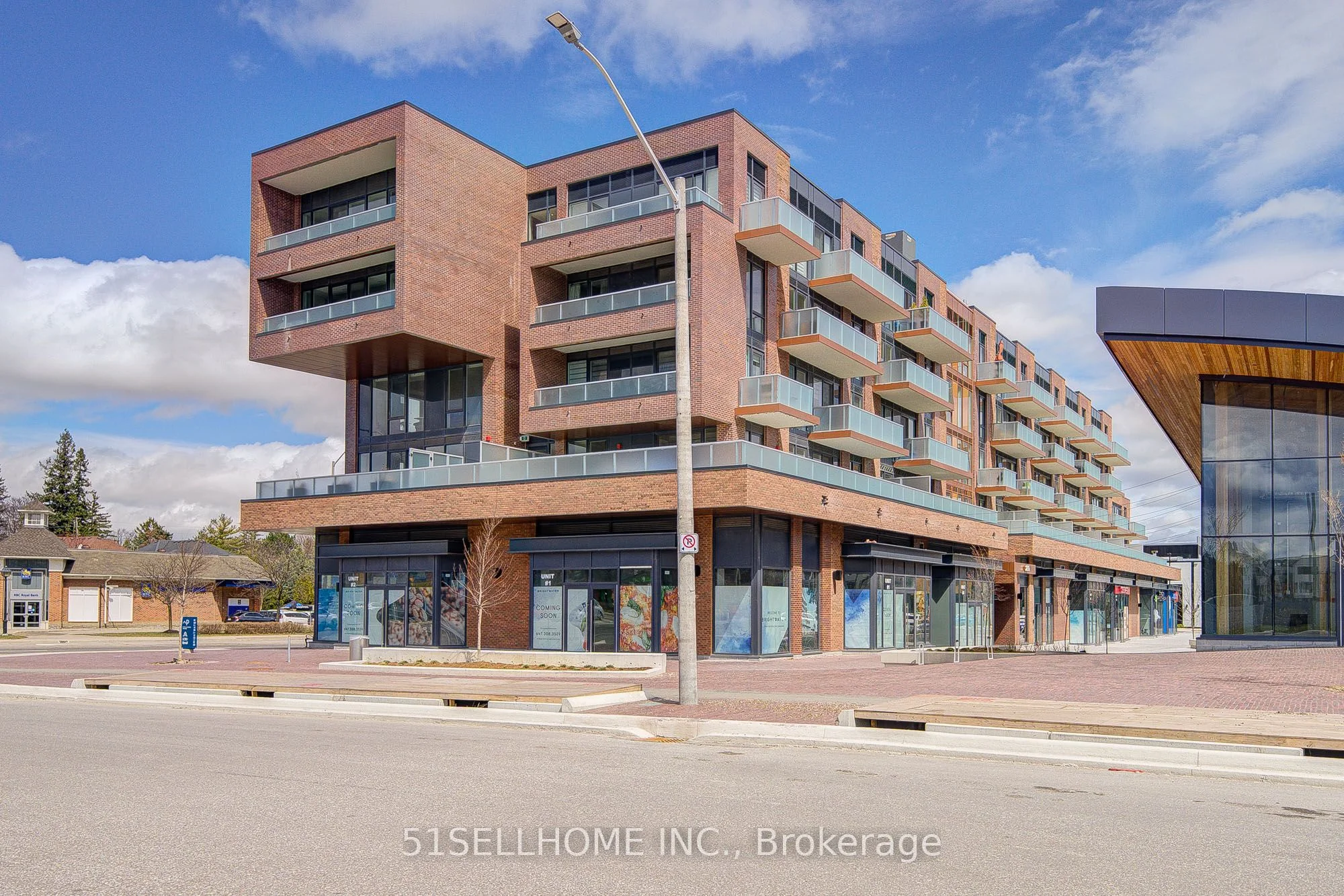 215 Lakeshore Road W 333, Mississauga, On L5h 0a7