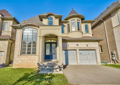 Detached in Oakville