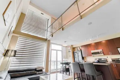 223 Webb Drive 2101, Mississauga, On L5b 0e8