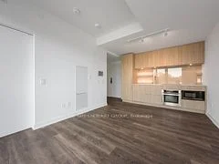 28 Ann Street 220, Mississauga, On L5g 0e1
