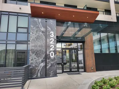 Condo Apartment in Oakville