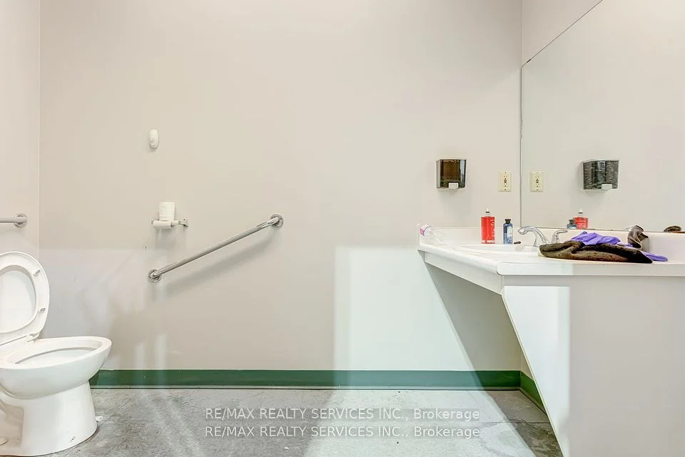 6660 Kennedy Road #16, Mississauga, ON L5T 2M9