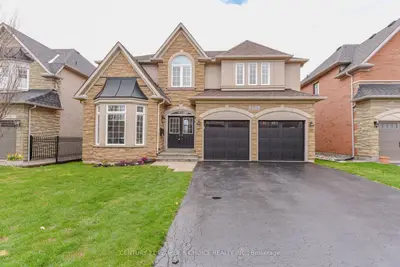 Detached in Oakville
