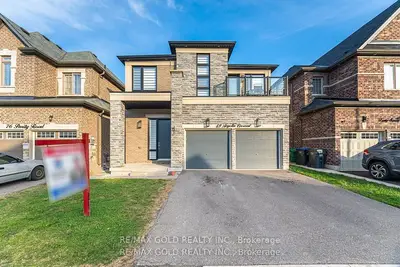 Detached in Brampton