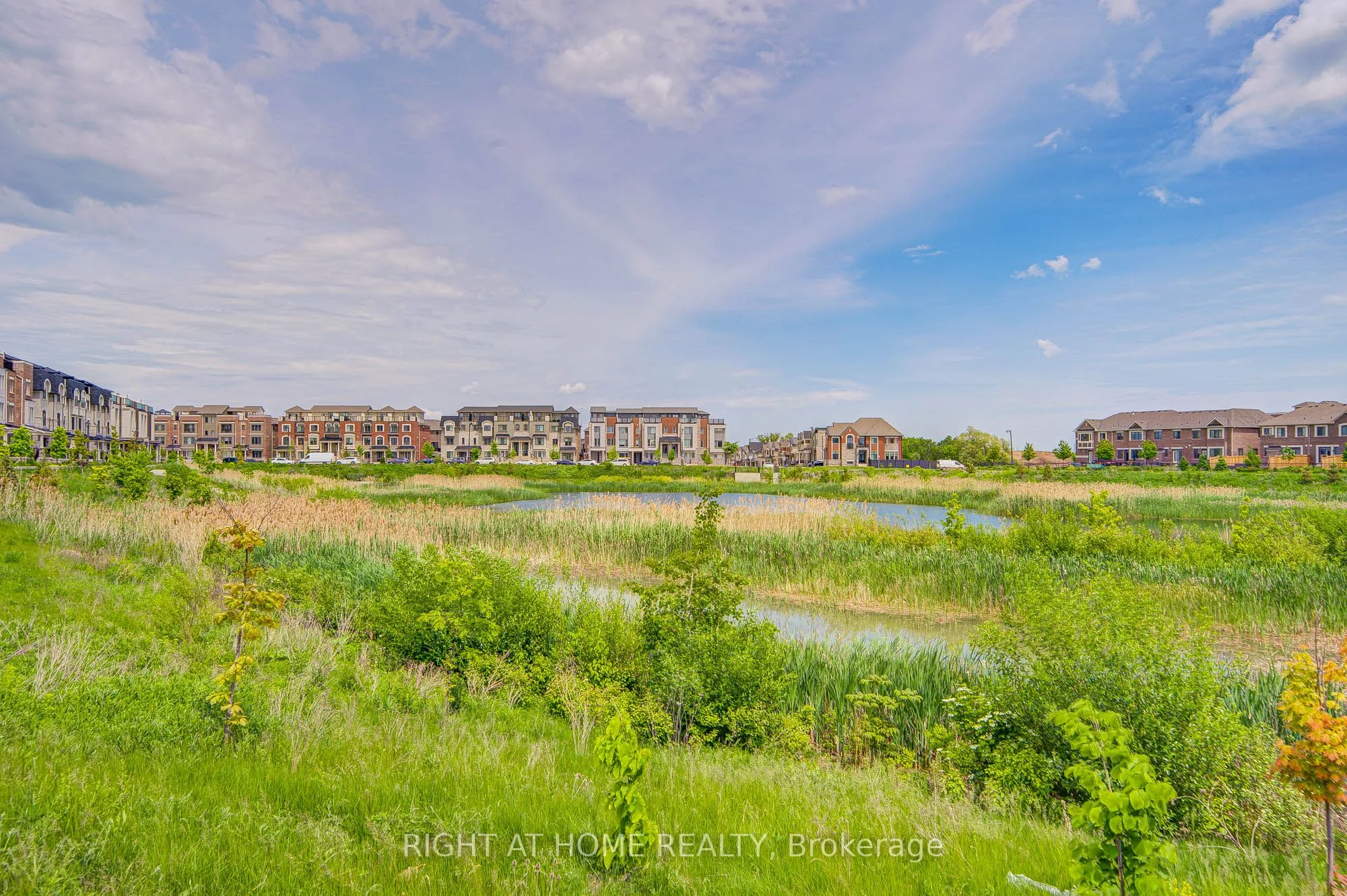 1220 Dartmouth Crescent 8, Oakville, ON L6H 8C1