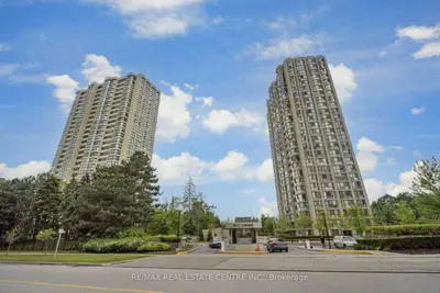 Condo Apartment in Brampton